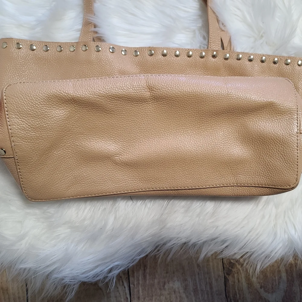 Laggo remy tote handbag